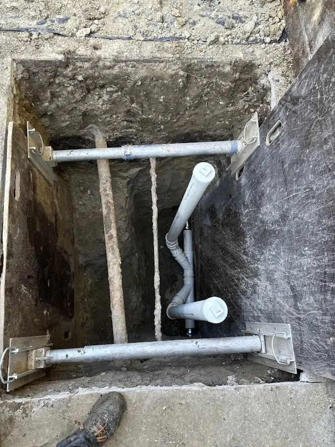 Experienced plumber completing Gas Line Repair work in Smithtown